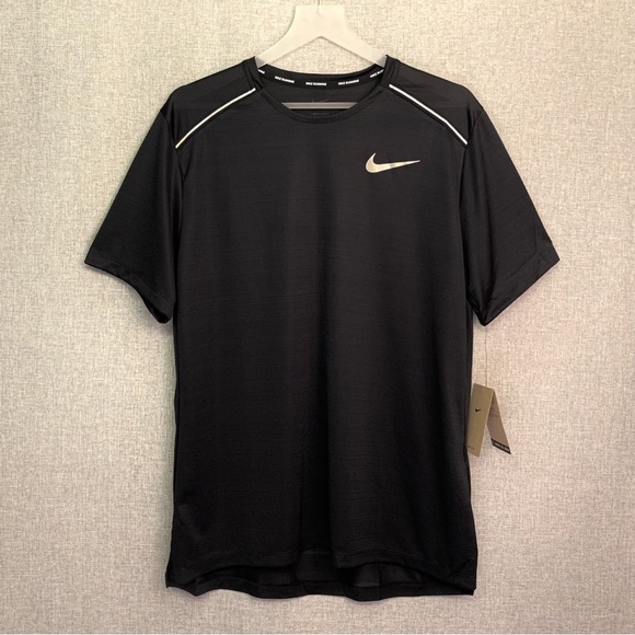 NIKE Dri-FIT Miler Short Sleeve Workout Running Top T-Shirt MEDIUM Black - NWT - Picture 1 of 9
